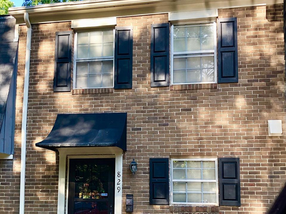 Welcome to 829 Vestavia Villa Ct!