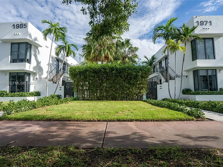 1971 Bay Dr #110 — Photo 3