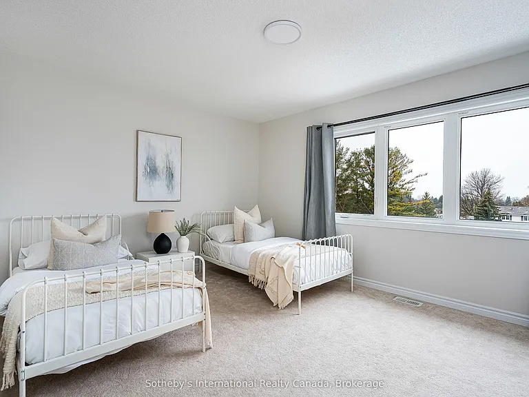 45 McLean Ave — Photo 34