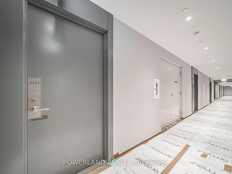 5858 Yonge St #2423 — Photo 13
