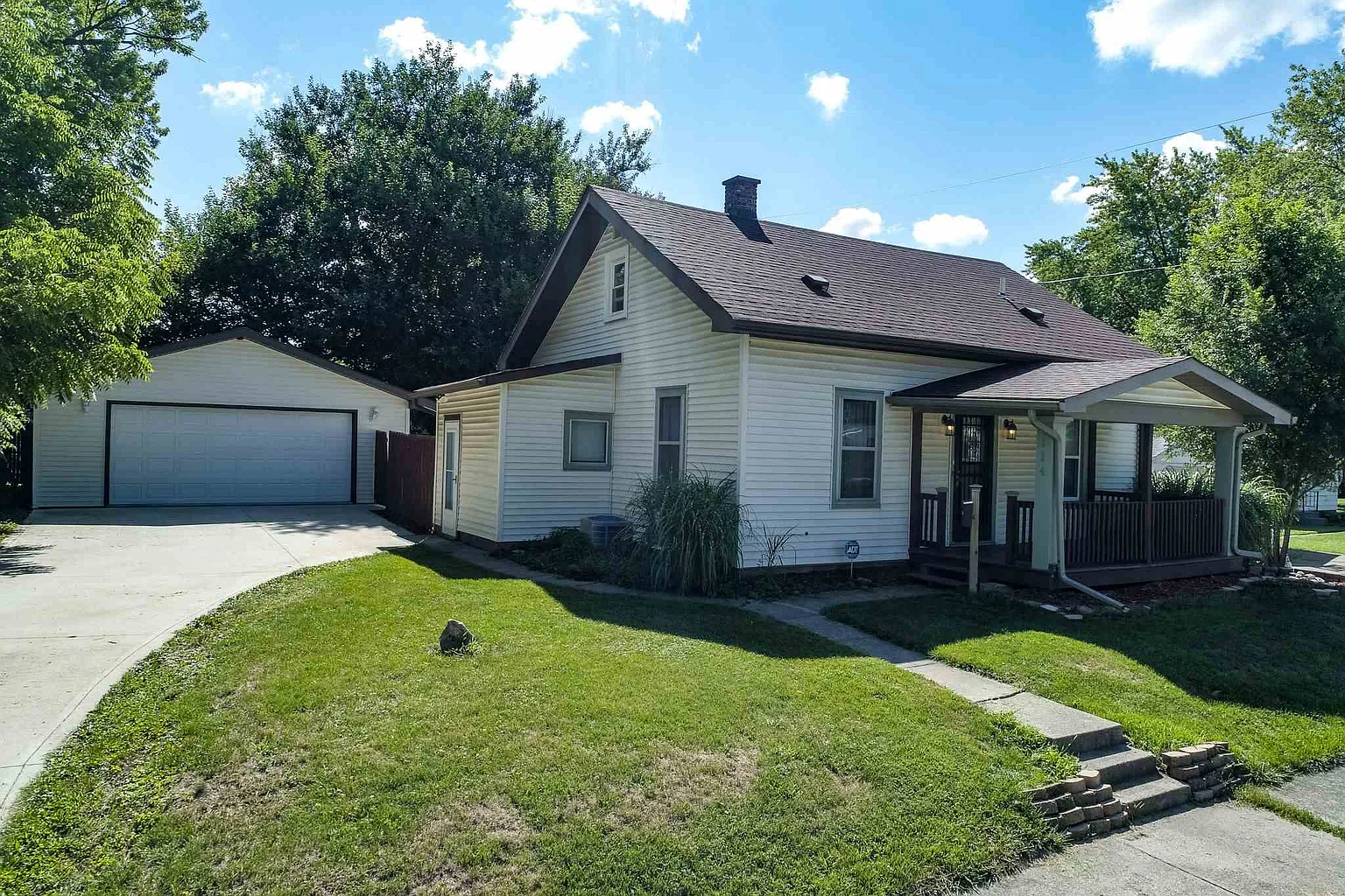 2114 Edith Ave photo 1