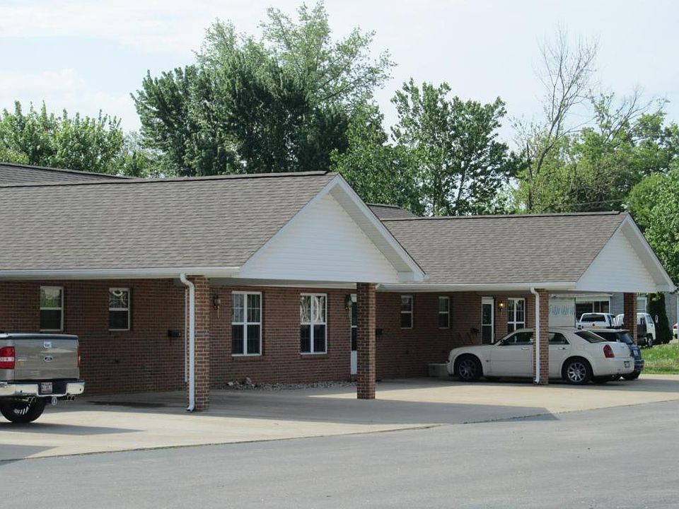 1st image of 909 W Cherry St