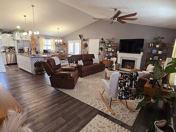 Spacious living room!