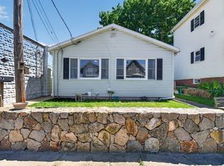 157 Maplewood Ave, Gloucester, MA 01930