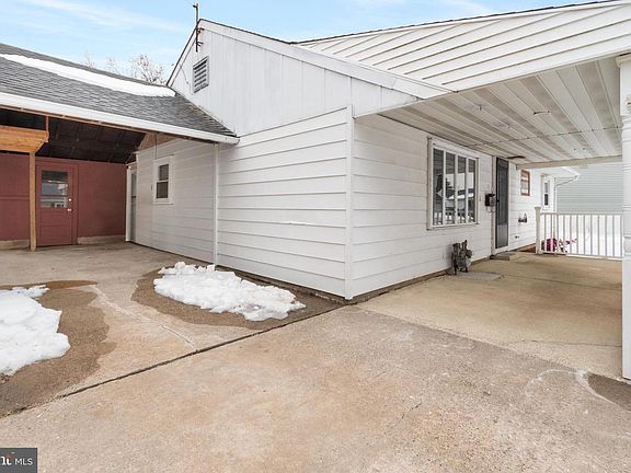 3rd image of 130 Lebbie Ln