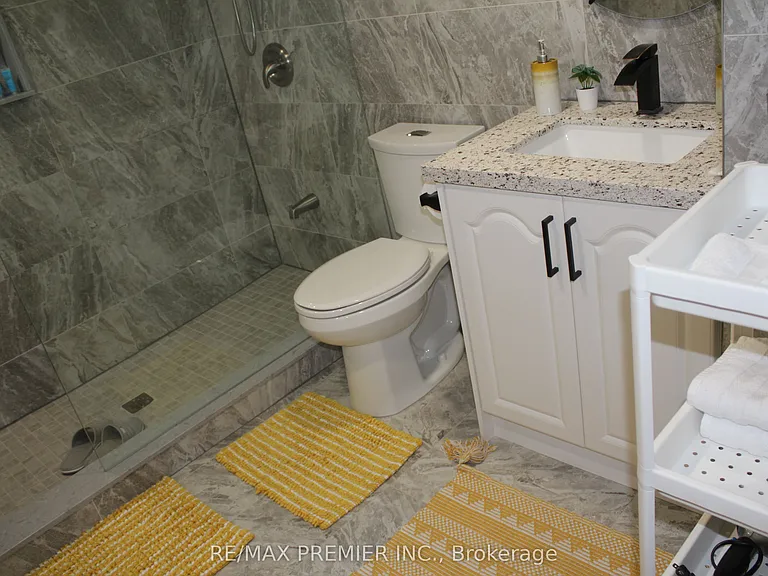 122 Garyscholl Rd #BASEMENT — Photo 13