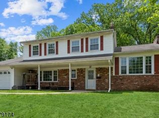 17 Queens Rd, Rockaway, NJ 07866