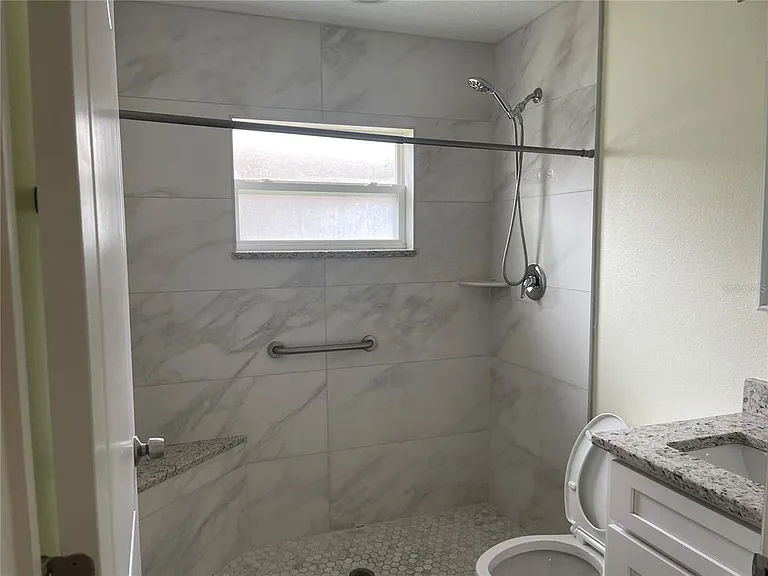 208 Missouri Ave — Photo 13