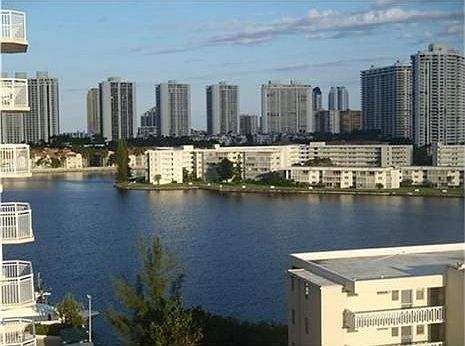 1st image of 18031 Biscayne Blvd APT 1003-3
