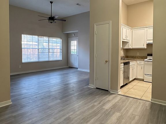 4th image of 513 Harbor Ridge Dr
