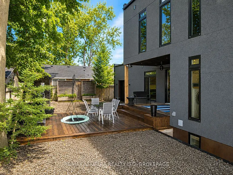 1 Timber Ln — Photo 29