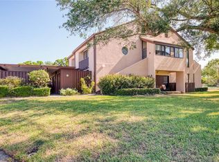 6305 Pelican Creek Xing APT D, Saint Petersburg, FL 33707