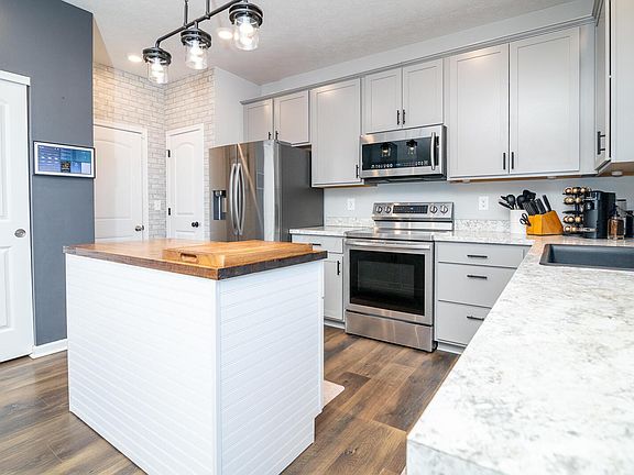 5th image of 322 Shelter Cove Dr