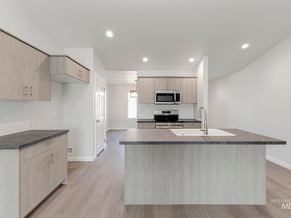 5th image of 9203 W White Jasmine Ct