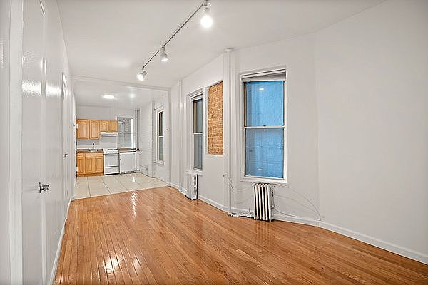 1st image of 448 W 54th St APT 3b