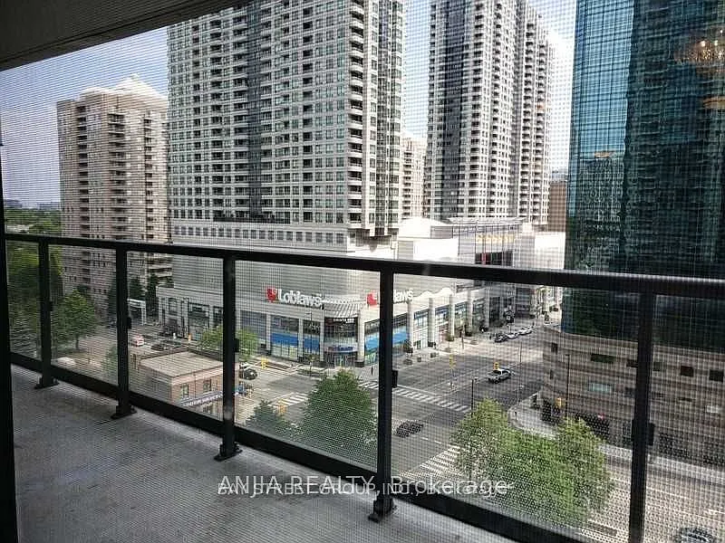 5168 Yonge St — Photo 3