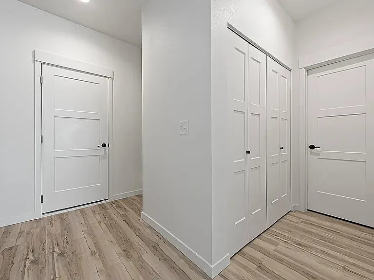 1132 Greenfield Dr — Photo 6
