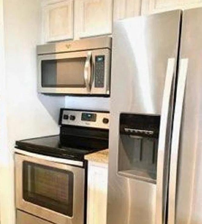 2 bed, 960 sqft, $1,995 — Photo 4
