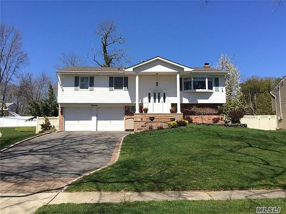 2nd image of 18 Stonywood Dr