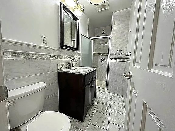 4th image of 382 Wadsworth Ave APT 1E