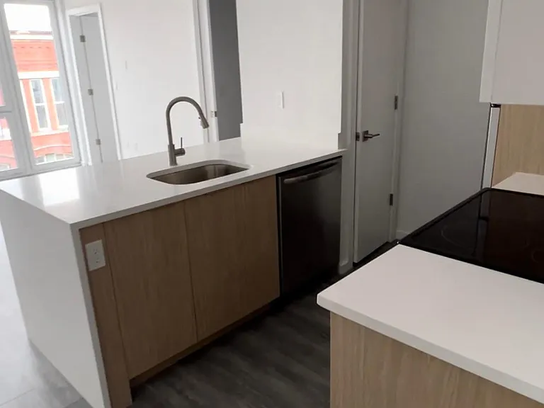 160 Middlesex St #201 — Photo 3