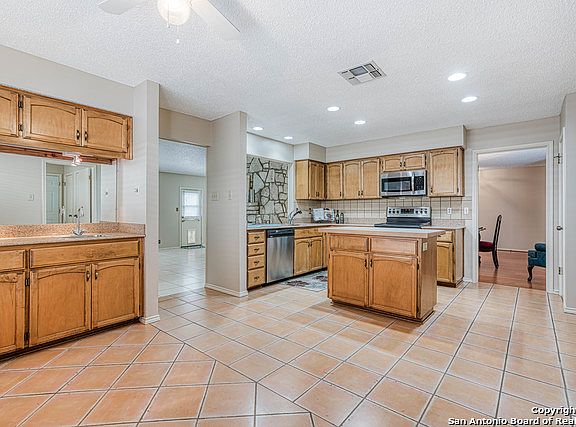 4th image of 2138 Oak Peak