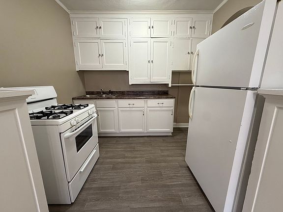 4th image of 935 Goodrich Ave #9
