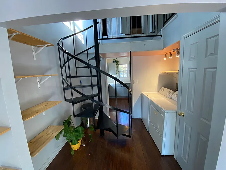 2807 E 1st St S — Photo 11