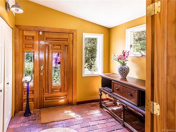 4th image of 58 Millstone Dr