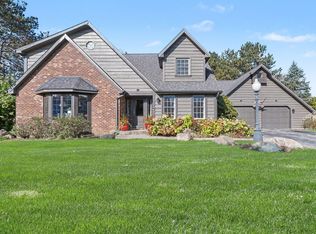 129 Minges Hills Dr, Battle Creek, MI 49015