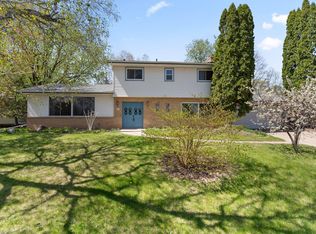 9908 Oxborough Rd, Bloomington, MN 55437