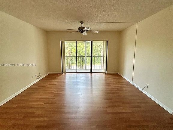 4th image of 1113 Green Pine Blvd APT H2