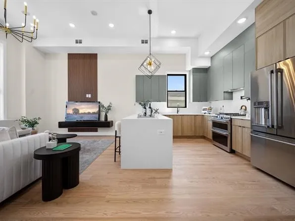 27 Graham Street image 9 of 26