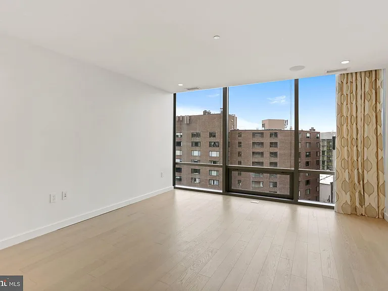 1111 24th St NW #85 — Photo 21