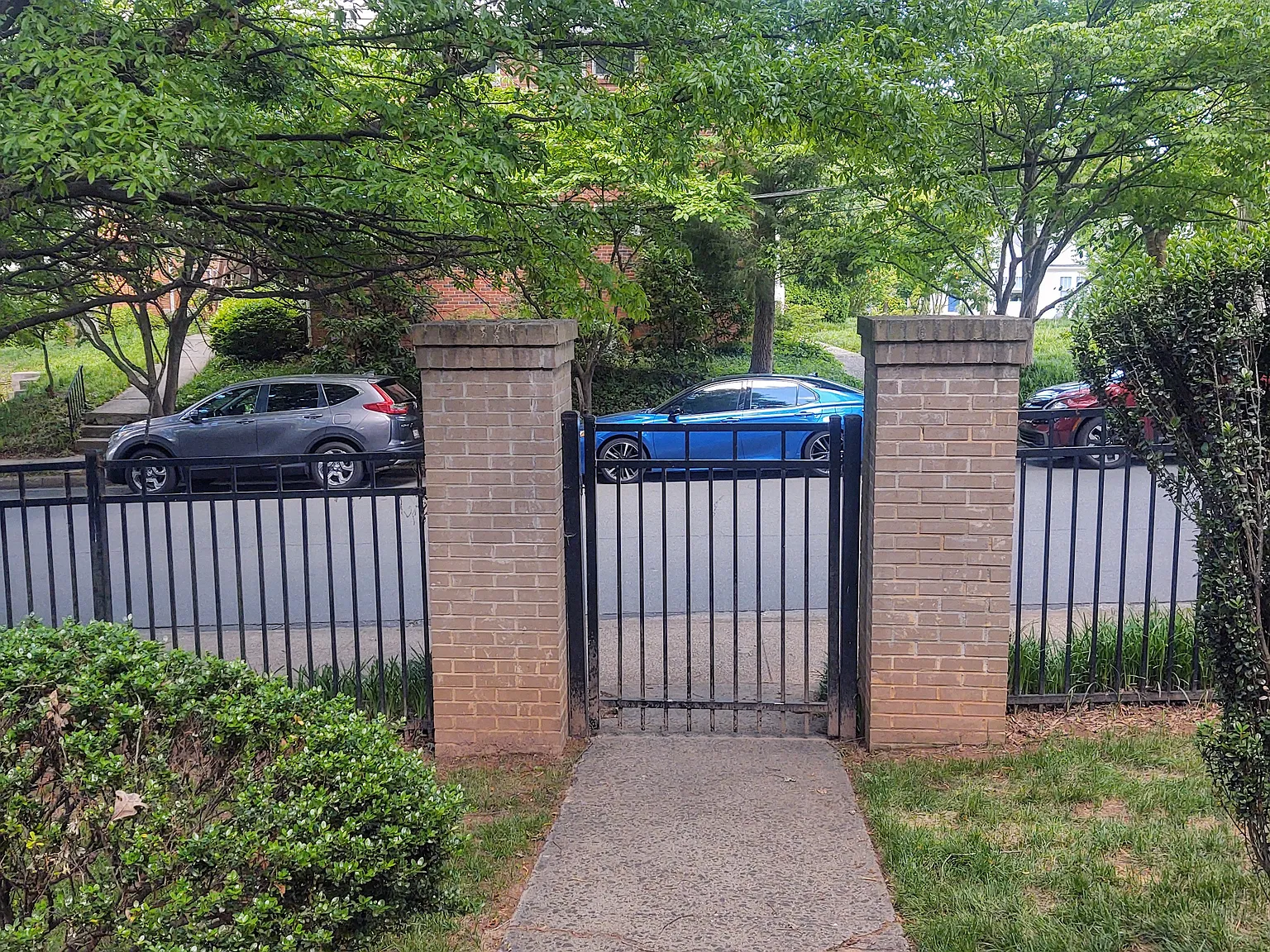 201 N Dotger Ave — Photo 4