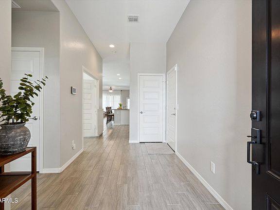 4th image of 460 W GLACIER BAY Drive