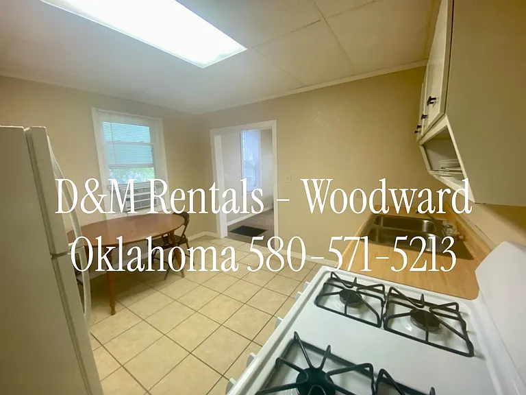 1203 Texas St #E — Photo 6