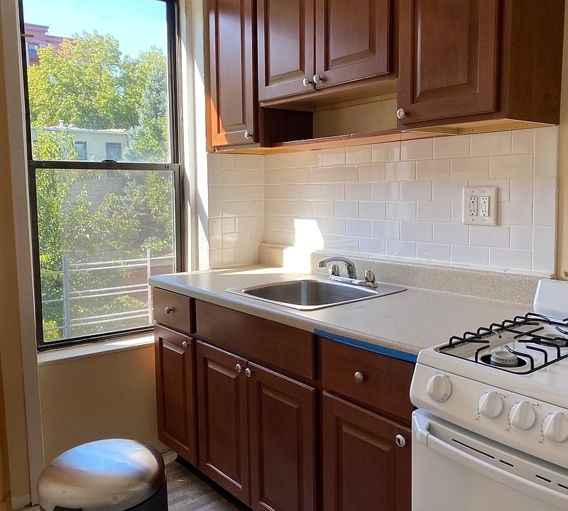 1st image of 436 15th St #3