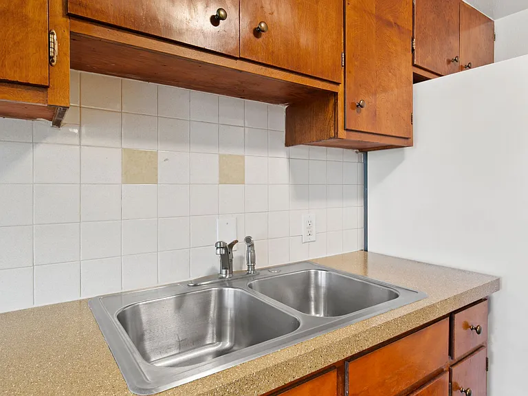 Park Ridge Apartments — Photo 53