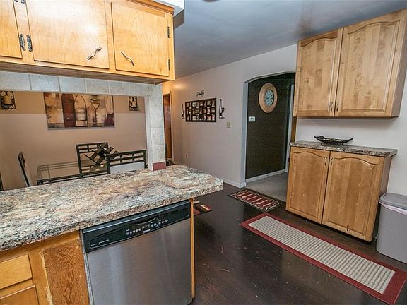 3rd image of 1304 W 24th St