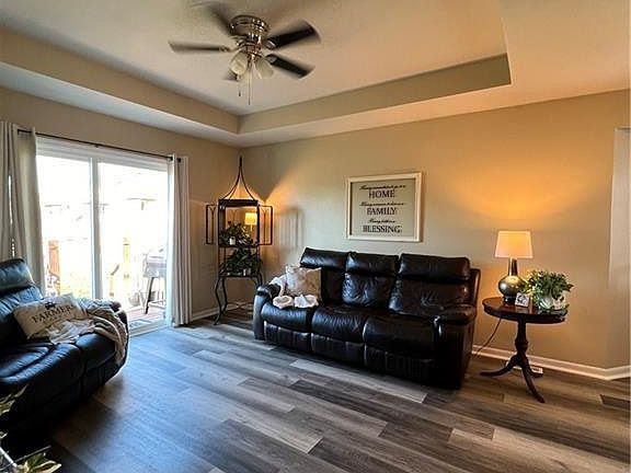 3rd image of 2414 Pearson Cir