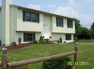 256 Green Meadow Dr, Newark, OH 43055