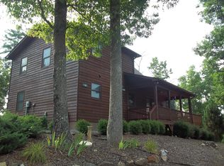90 Lawrence Dr, Murphy, NC 28906