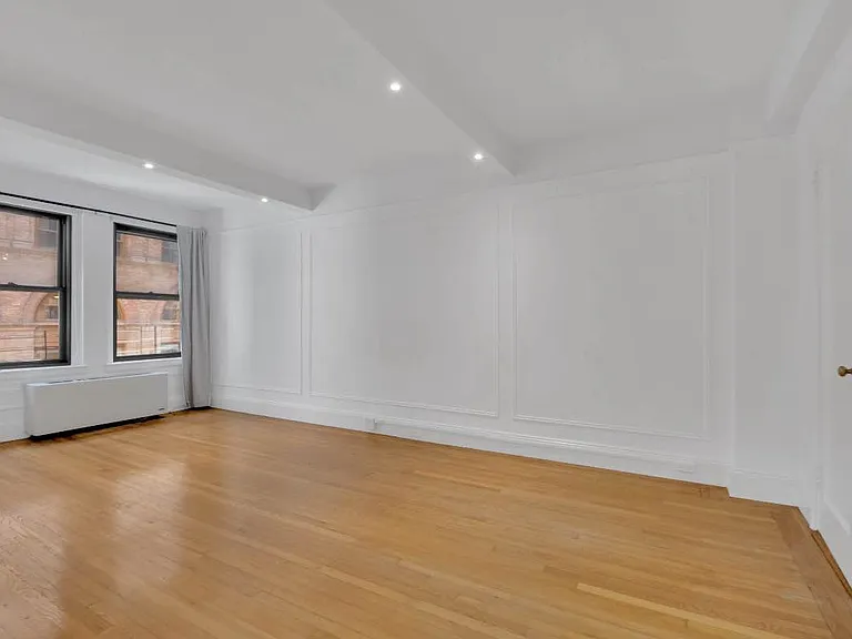 162 W 56th St #1105 — Photo 7