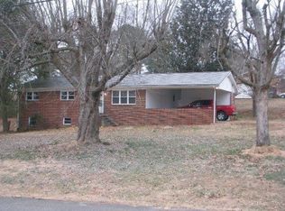 311 Green Hill Dr, Maryville, TN 37804