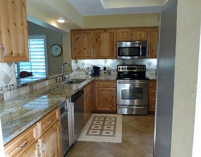 3rd image of 706 Vista Lago Cir N