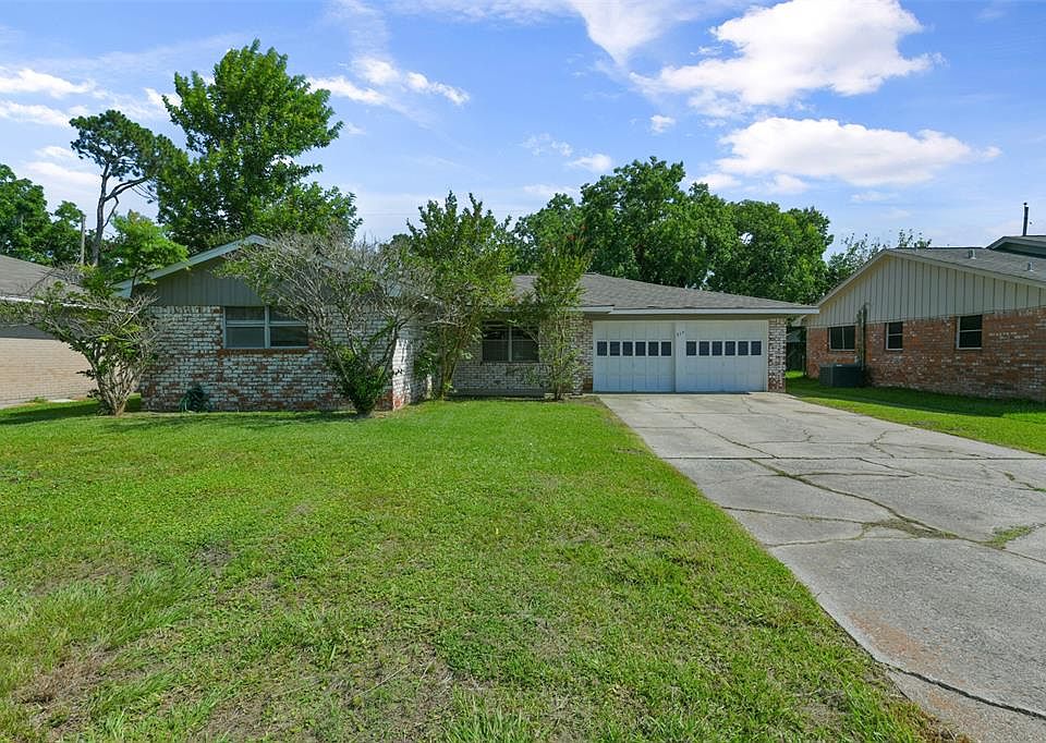1st image of 213 Pamela Drive