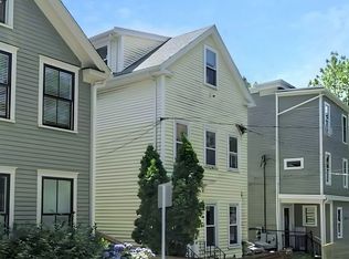 22 Hingham St #U1, Cambridge, MA 02138