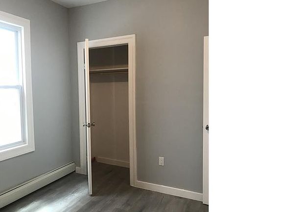 3rd image of 32 Mulberry St