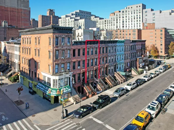 1694 Lexington Avenue image 4 of 6